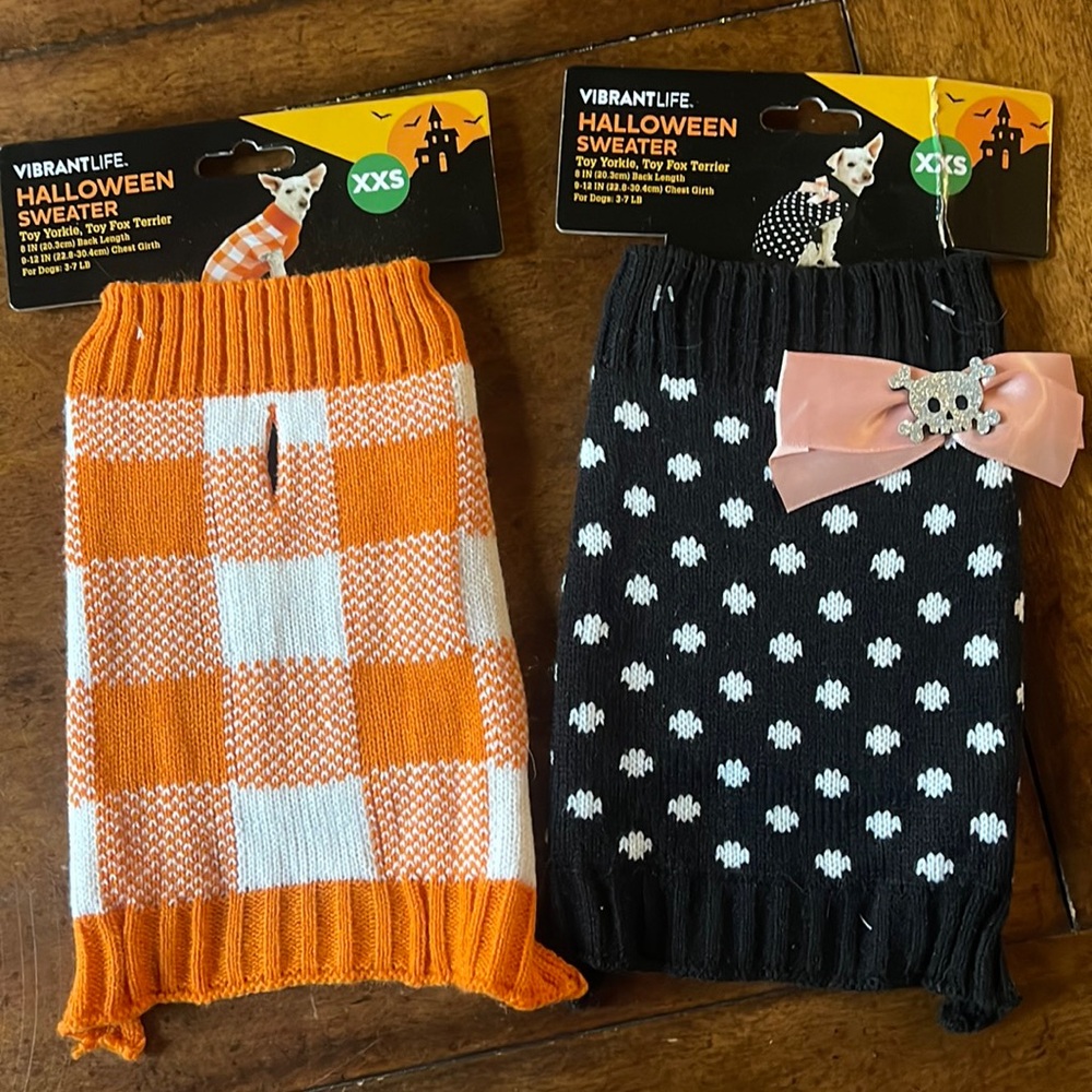 Set of sweaters for dogs!